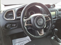 Used 2015  Jeep Renegade 4d SUV 4WD Latitude at Best Choice Motors near Lafayette&comma; IN