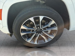 Used 2022  Jeep Grand Cherokee L Overland 4x4 at Best Choice Motors near Lafayette&comma; IN