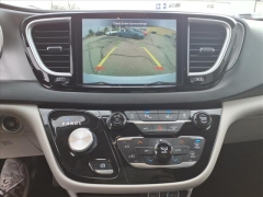 Used 2024  Chrysler Pacifica Touring L FWD at Best Choice Motors near Lafayette&comma; IN