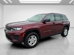 Used 2023  Jeep Grand Cherokee Laredo 4x4 at Best Choice Motors near Lafayette&comma; IN