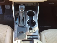 Used 2020  Toyota Highlander Hybrid 4d SUV FWD Platinum at Best Choice Motors near Lafayette&comma; IN