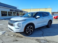 Used 2024  Mitsubishi Outlander SE S-AWC at Best Choice Motors near Lafayette&comma; IN