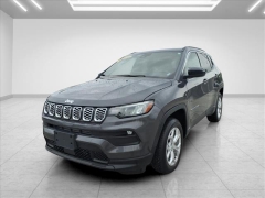 Used 2024  Jeep Compass Latitude 4x4 at Best Choice Motors near Lafayette&comma; IN