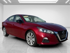 Used 2022  Nissan Altima 2&period;5 SV AWD Sedan at Best Choice Motors near Lafayette&comma; IN