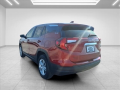 Used 2023  GMC Terrain FWD 4dr SLE at Best Choice Motors near Lafayette&comma; IN