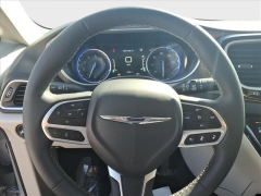 Used 2024  Chrysler Pacifica Touring L FWD at Best Choice Motors near Lafayette&comma; IN