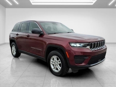 Used 2023  Jeep Grand Cherokee Laredo 4x4 at Best Choice Motors near Lafayette&comma; IN