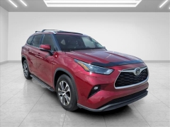 Used 2022  Toyota Highlander XLE FWD at Best Choice Motors near Lafayette&comma; IN