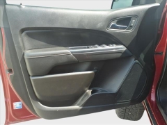 Used 2021  GMC Canyon 4WD Crew Cab 128" AT4 w&sol;Cloth at Best Choice Motors near Lafayette&comma; IN