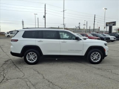 Used 2024  Jeep Grand Cherokee L Laredo 4x2 at Best Choice Motors near Lafayette&comma; IN