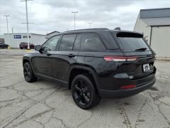 Used 2023  Jeep Grand Cherokee Altitude 4x4 at Best Choice Motors near Lafayette&comma; IN