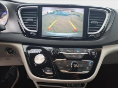 Used 2024  Chrysler Pacifica Touring L FWD at Best Choice Motors near Lafayette&comma; IN