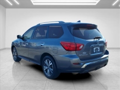 Used 2020  Nissan Pathfinder 4d SUV 4WD SL at Best Choice Motors near Lafayette&comma; IN