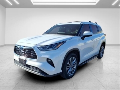 Used 2020  Toyota Highlander Hybrid 4d SUV FWD Platinum at Best Choice Motors near Lafayette&comma; IN