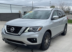 Used 2019 Nissan Pathfinder 4d SUV 4WD SL at Best Choice Motors near Lafayette, IN