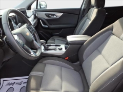 Used 2025  Chevrolet Blazer FWD 4dr LT w&sol;2LT at Best Choice Motors near Lafayette&comma; IN