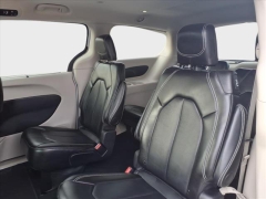 Used 2024  Chrysler Pacifica Touring L FWD at Best Choice Motors near Lafayette&comma; IN