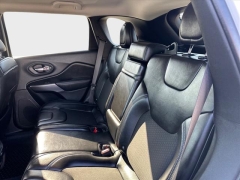 Used 2019  Jeep Cherokee 4d SUV 4WD Latitude Plus 2&period;0L Turbo at Best Choice Motors near Lafayette&comma; IN