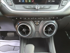 Used 2025  Chevrolet Blazer FWD 4dr LT w&sol;2LT at Best Choice Motors near Lafayette&comma; IN