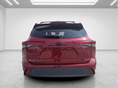 Used 2022  Toyota Highlander XLE FWD at Best Choice Motors near Lafayette&comma; IN