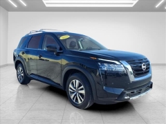  2023 Nissan Pathfinder SL 4WD at Best Choice Motors near Lafayette&comma; IN