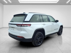 Used 2024  Jeep Grand Cherokee Altitude X 4x4 at Best Choice Motors near Lafayette&comma; IN