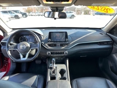 Used 2022  Nissan Altima 2&period;5 SV AWD Sedan at Best Choice Motors near Lafayette&comma; IN