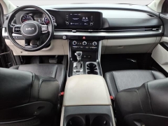 Used 2022  Kia Carnival LX Seat Package FWD at Best Choice Motors near Lafayette&comma; IN