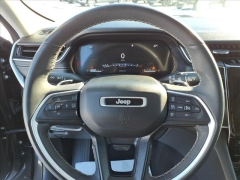 Used 2023  Jeep Grand Cherokee Laredo 4x4 at Best Choice Motors near Lafayette&comma; IN