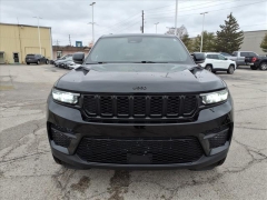 Used 2023  Jeep Grand Cherokee Altitude 4x4 at Best Choice Motors near Lafayette&comma; IN