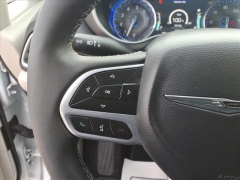 Used 2024  Chrysler Pacifica Touring L FWD at Best Choice Motors near Lafayette&comma; IN