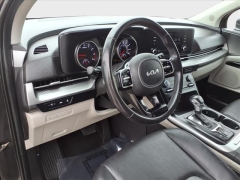 Used 2022  Kia Carnival LX Seat Package FWD at Best Choice Motors near Lafayette&comma; IN