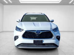 Used 2020  Toyota Highlander Hybrid 4d SUV FWD Platinum at Best Choice Motors near Lafayette&comma; IN