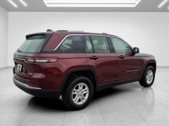 Used 2023  Jeep Grand Cherokee Laredo 4x4 at Best Choice Motors near Lafayette&comma; IN