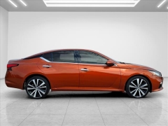 Used 2021  Nissan Altima 2&period;5 Platinum AWD Sedan at Best Choice Motors near Lafayette&comma; IN