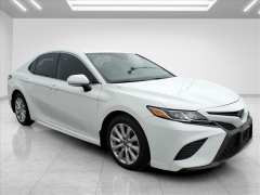 Used 2020  Toyota Camry 4d Sedan SE at Best Choice Motors near Lafayette&comma; IN