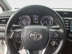 Used 2020  Toyota Camry 4d Sedan SE at Best Choice Motors near Lafayette&comma; IN