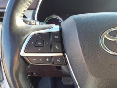 Used 2020  Toyota Highlander Hybrid 4d SUV FWD Platinum at Best Choice Motors near Lafayette&comma; IN