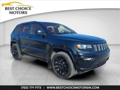  2019 Jeep Grand Cherokee 4d SUV 4WD Laredo Altitude at Best Choice Motors near Lafayette&comma; IN