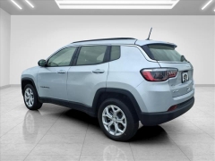 Used 2024  Jeep Compass Latitude 4x4 at Best Choice Motors near Lafayette&comma; IN