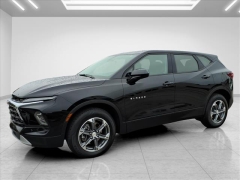 Used 2025  Chevrolet Blazer FWD 4dr LT w&sol;2LT at Best Choice Motors near Lafayette&comma; IN