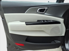 Used 2022  Kia Carnival LX Seat Package FWD at Best Choice Motors near Lafayette&comma; IN