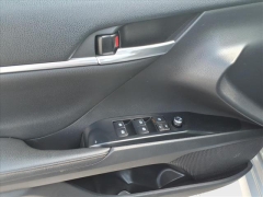Used 2020  Toyota Camry 4d Sedan XLE at Best Choice Motors near Lafayette&comma; IN