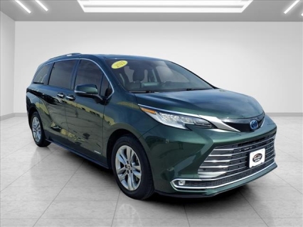 Used 2021 Toyota Sienna Limited FWD 7-Passenger at Best Choice Motors near Lafayette, IN
