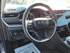 Used 2023  Jeep Grand Cherokee Laredo 4x4 at Best Choice Motors near Lafayette&comma; IN