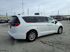 Used 2024  Chrysler Pacifica Touring L FWD at Best Choice Motors near Lafayette&comma; IN