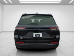 Used 2023  Jeep Grand Cherokee Altitude 4x4 at Best Choice Motors near Lafayette&comma; IN