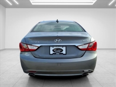 Used 2012  Hyundai Sonata 4d Sedan SE at Best Choice Motors near Lafayette&comma; IN