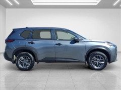 Used 2022  Nissan Rogue FWD S at Best Choice Motors near Lafayette&comma; IN