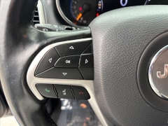 Used 2020  Jeep Grand Cherokee 4d SUV 4WD Laredo Altitude at Best Choice Motors near Lafayette&comma; IN